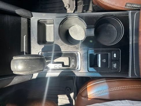 Used 2019 Subaru Outback 2.5i Touring w/ Popular Package #3A AWD/4WD image 26