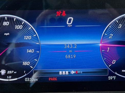 Certified 2025 Mercedes-Benz GLB 250 image 13