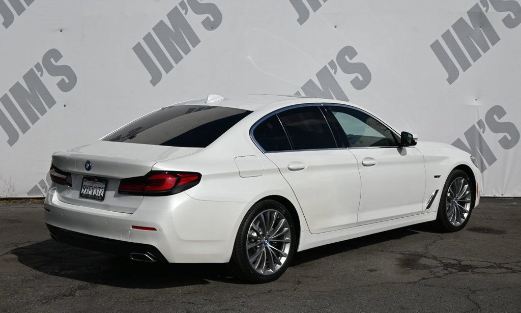 Used 2023 BMW 530e w/ Convenience Package RWD image 5