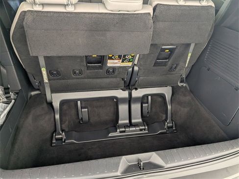 Used 2025 Toyota Sienna XLE image 29