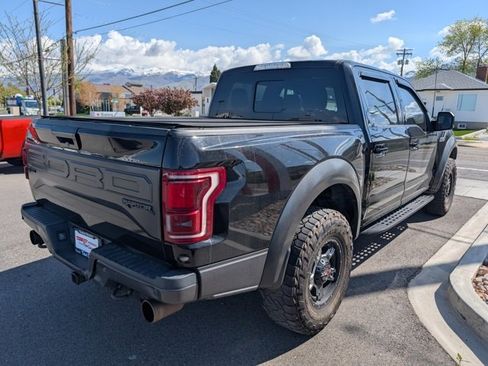 Used 2017 Ford F150 Raptor w/ Equipment Group 802A Luxury image 4