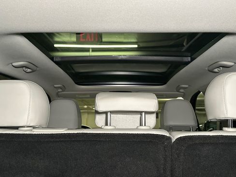 Certified 2025 Kia Sorento S w/ Panoramic Sunroof Package FWD image 7