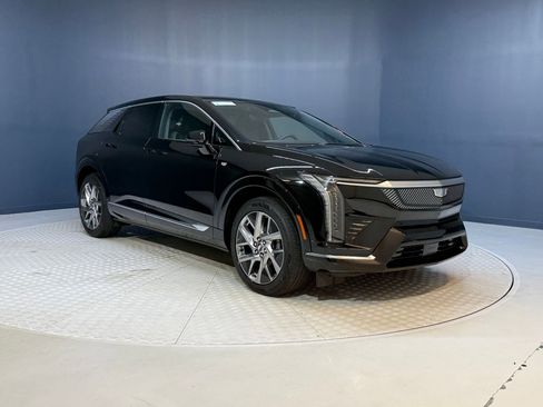 Certified 2025 Cadillac Optiq Luxury 1 image 7