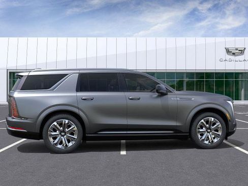 New 2026 Cadillac Escalade IQL Luxury w/ LPO, Radiant Package AWD/4WD image 5