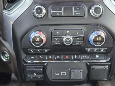 Used 2019 GMC Sierra 1500 SLT RWD image 21