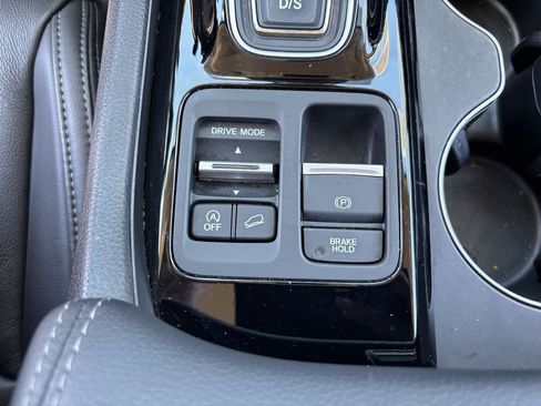 Certified 2025 Honda Pilot EX-L image 24