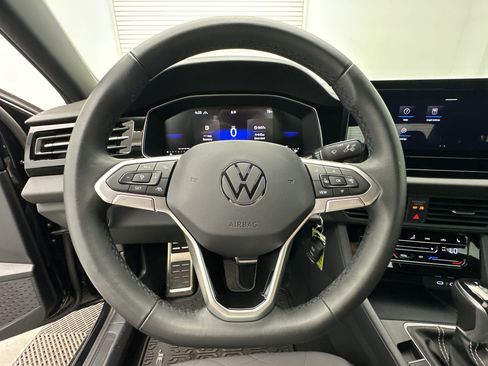 Used 2026 Volkswagen Jetta Sport FWD image 11