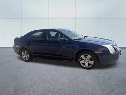 Used 2007 Ford Fusion SE FWD image 3