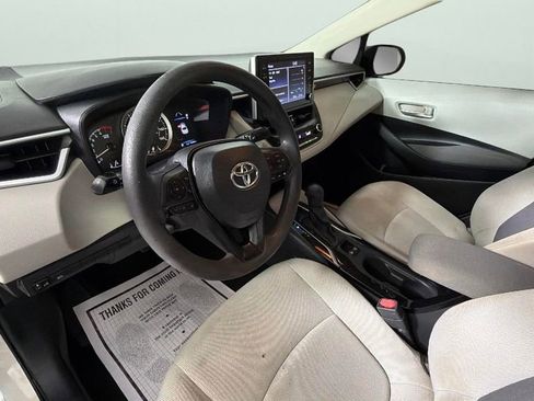Used 2020 Toyota Corolla LE FWD image 18