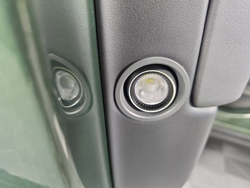 Used 2023 Rivian R1S Adventure image 32