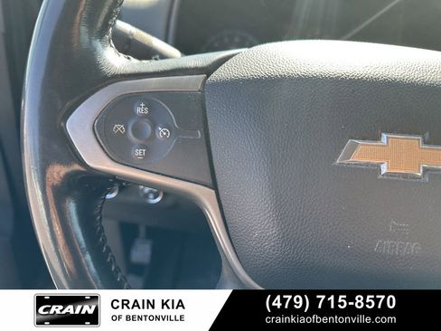 Used 2017 Chevrolet Colorado Z71 w/ Z71 Midnight Edition image 24