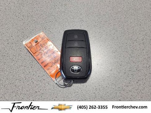 Used 2025 Toyota 4Runner 4WD image 30