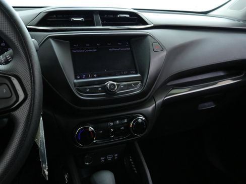Used 2023 Chevrolet TrailBlazer LS image 18