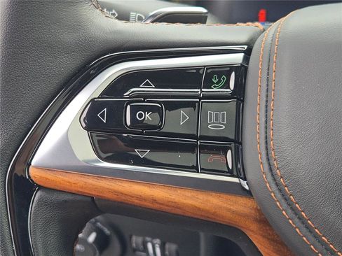 Certified 2025 Jeep Grand Cherokee Summit image 39