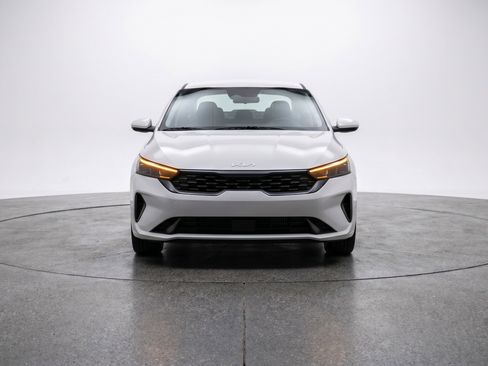 Used 2025 Kia K4 LXS image 2