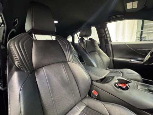 Used 2021 Toyota Venza XLE w/ Softex Package image 28