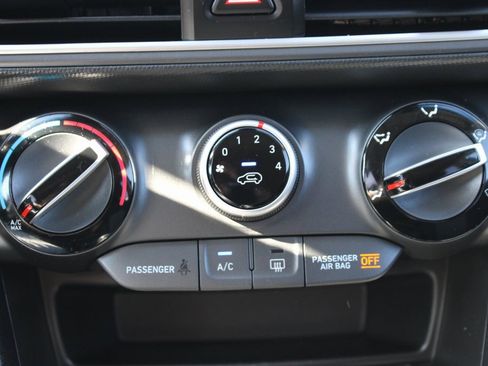 Used 2020 Hyundai Kona SEL Plus image 18