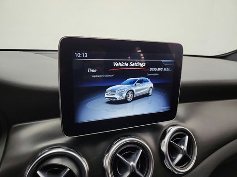 Used 2019 Mercedes-Benz GLA 250 4MATIC image 10