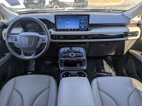 Certified 2022 Lincoln Nautilus Reserve image 14