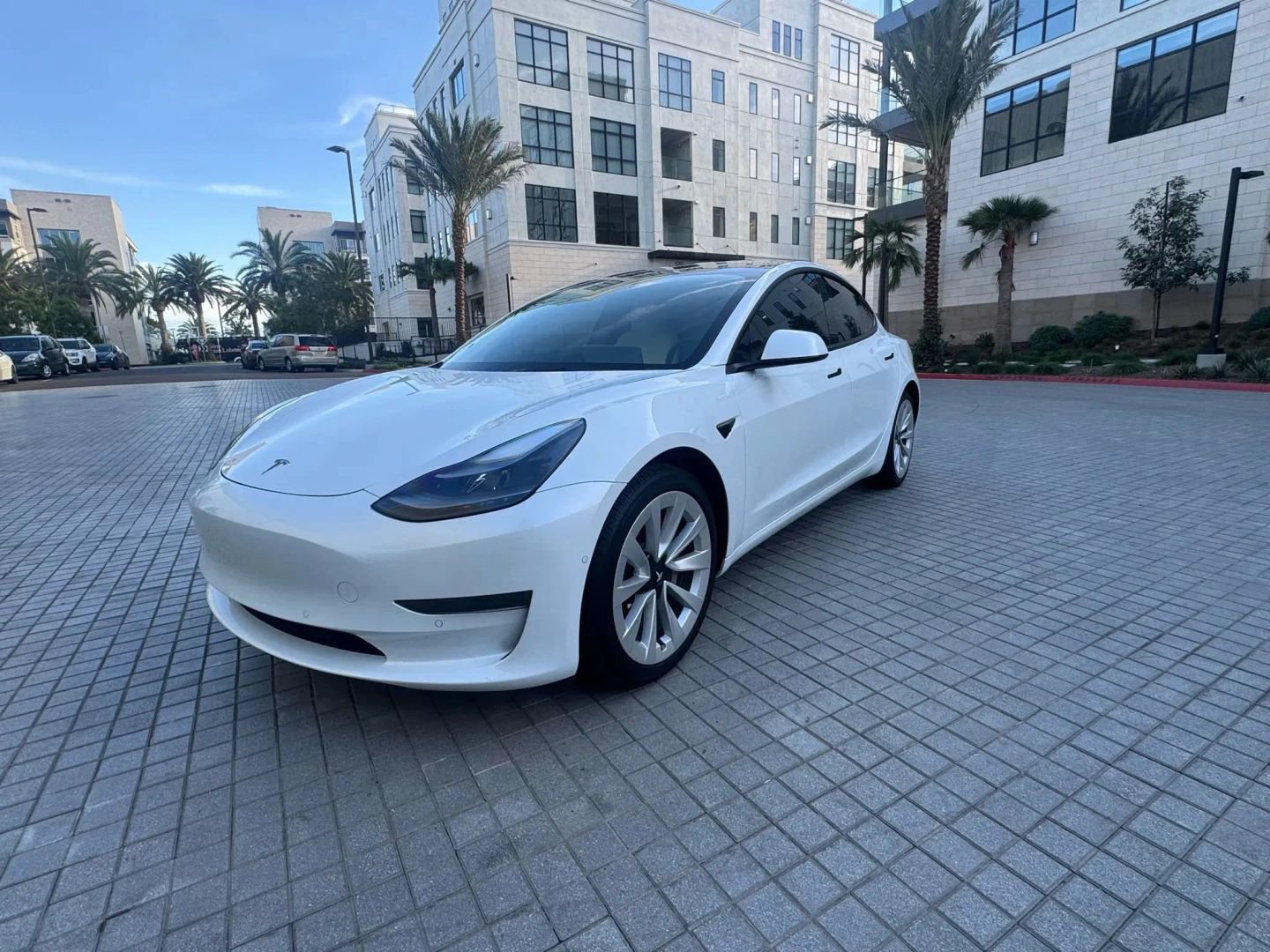 Used 2021 Tesla Model 3 Standard Range Plus RWD image 3