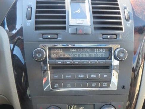 Used 2010 Cadillac DTS Luxury image 48