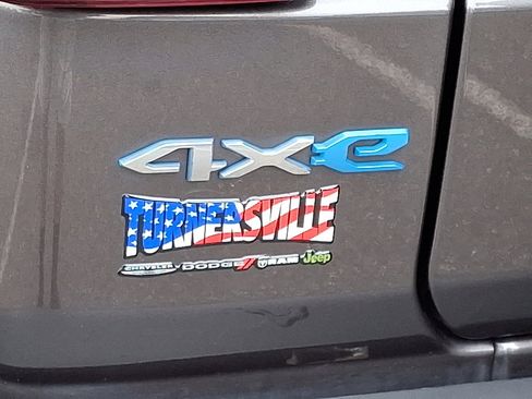 Used 2021 Jeep Wrangler Unlimited Sahara w/ Cold Weather Group image 16