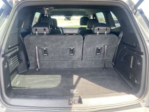 Used 2025 GMC Acadia Elevation w/ Elevation Premium Package image 25