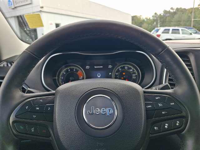 Used 2019 Jeep Cherokee Trailhawk AWD/4WD image 22