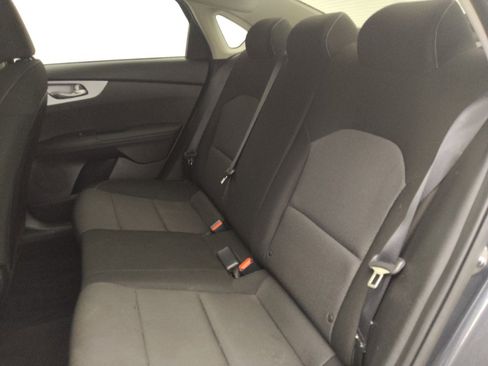 Used 2024 Kia Forte LXS w/ LXS Technology Package FWD image 18