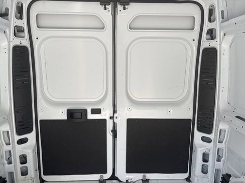Used 2025 RAM ProMaster 2500 w/ Convenience Group image 23
