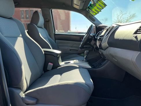 Used 2014 Toyota Tacoma 4x4 Double Cab w/ TRD Sport Package image 16