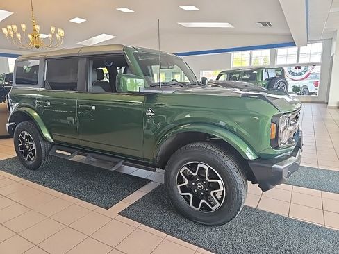 Used 2023 Ford Bronco Outer Banks AWD/4WD image 8