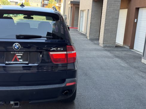 Used 2010 BMW X5 xDrive30i image 6