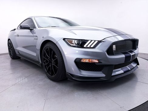 Used 2020 Ford Mustang Shelby GT350 w/ Technology Package RWD image 12