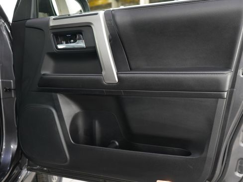 Used 2015 Toyota 4Runner Limited AWD/4WD image 11
