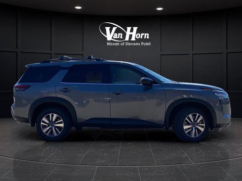 New 2026 Nissan Pathfinder SL image 8