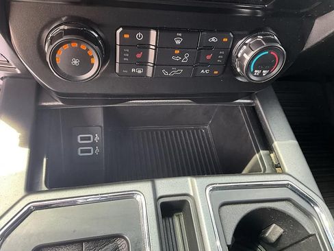 Used 2017 Ford F150 XLT w/ Equipment Group 302A Luxury AWD/4WD image 26