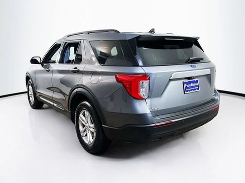 Used 2022 Ford Explorer XLT AWD/4WD image 7