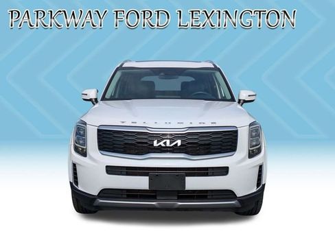 Used 2022 Kia Telluride EX w/ EX Premium Package image 2