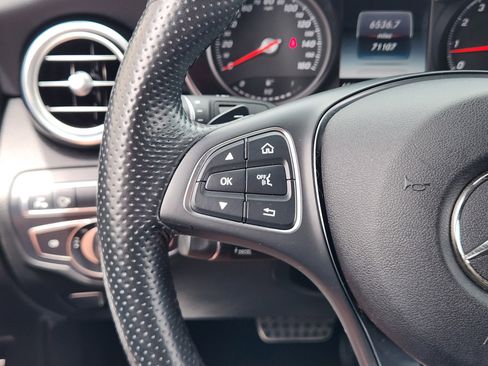 Used 2018 Mercedes-Benz GLC 300 4MATIC image 29
