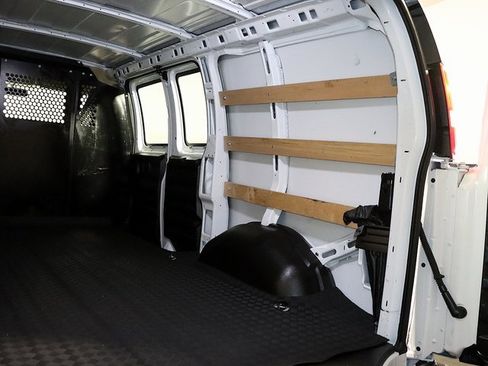 Used 2024 GMC Savana 2500 w/ Driver Convenience Package image 22