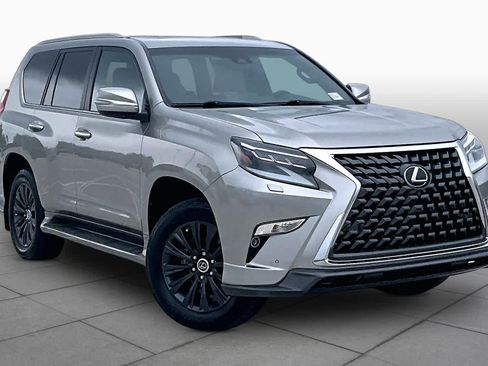 Used 2022 Lexus GX 460 Luxury w/ Sport Design Package AWD/4WD image 2