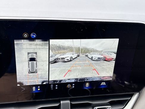 Certified 2025 Chevrolet Equinox LT w/ Convenience Package II image 13