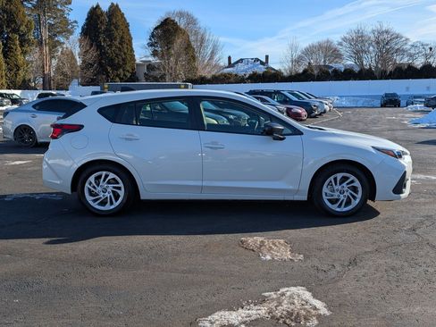 Used 2024 Subaru Impreza 2.0i image 3