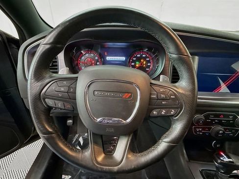 Used 2017 Dodge Charger SXT w/ AWD Premium Group image 11