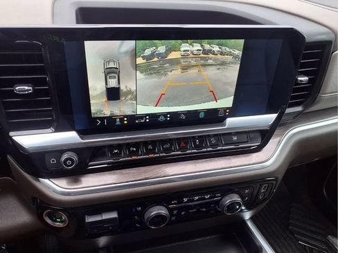 Used 2023 Chevrolet Silverado 1500 LTZ AWD/4WD image 36