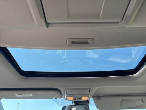 Used 2016 Honda Odyssey Touring image 6