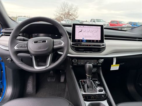 New 2026 Jeep Compass Limited image 12