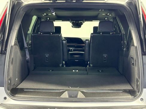 Used 2021 Cadillac Escalade ESV Premium Luxury AWD/4WD image 15