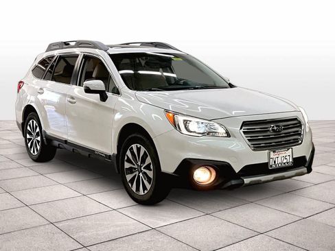 Used 2017 Subaru Outback 2.5i Limited AWD/4WD image 2